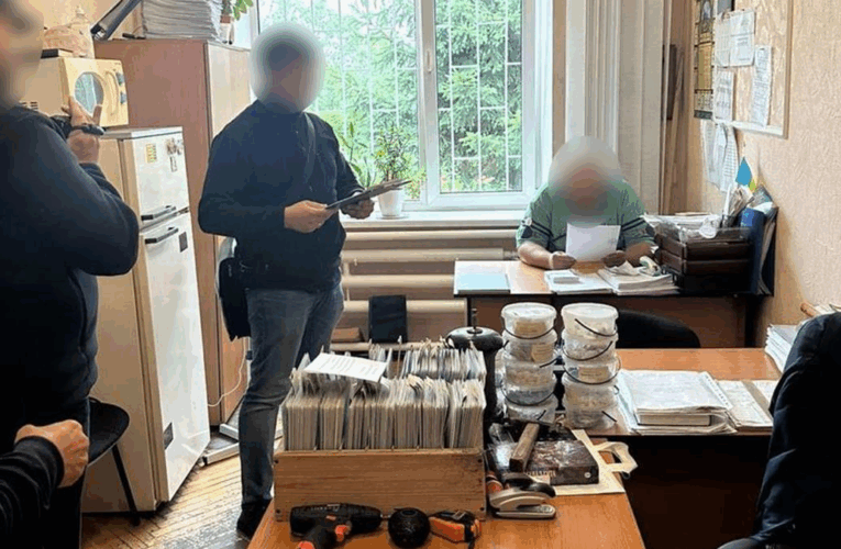 Керівництво ритуальної служби вкрало 21 млн, оформивши “мертві душі”