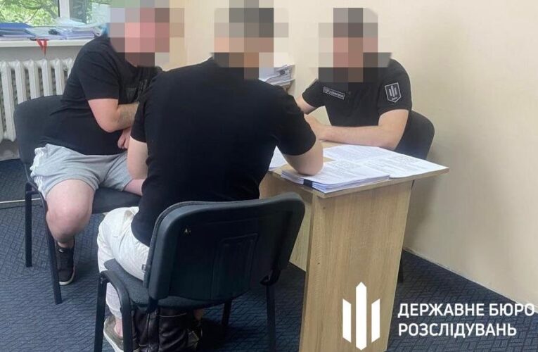 Комбат ЗСУ незаконно виплатив 1 млн грн “бойових”