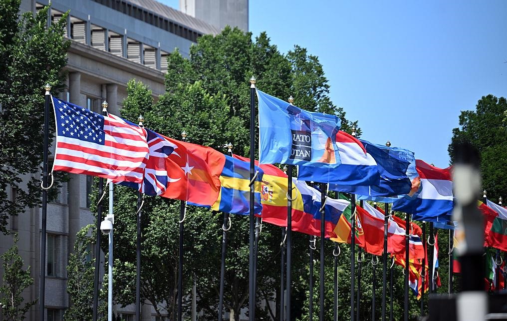 Новини світу - Країни НАТО затвердили витрати у 5% ВВП на оборону