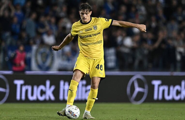 Леоні нарозхват: центральний захисник Парми у свої 18 вже цікавий багатьом