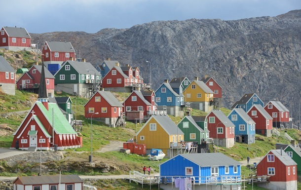 Макрон зібрався відвідати Гренландію