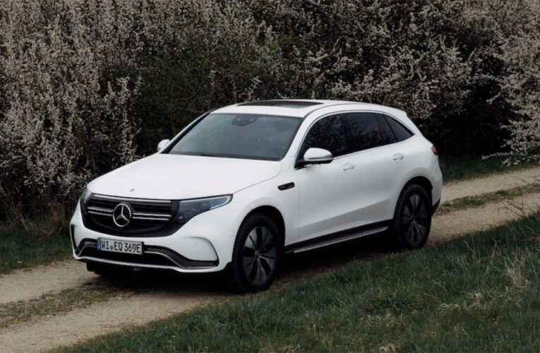 Mercedes відкликає електромобілі через ризик займання батареї