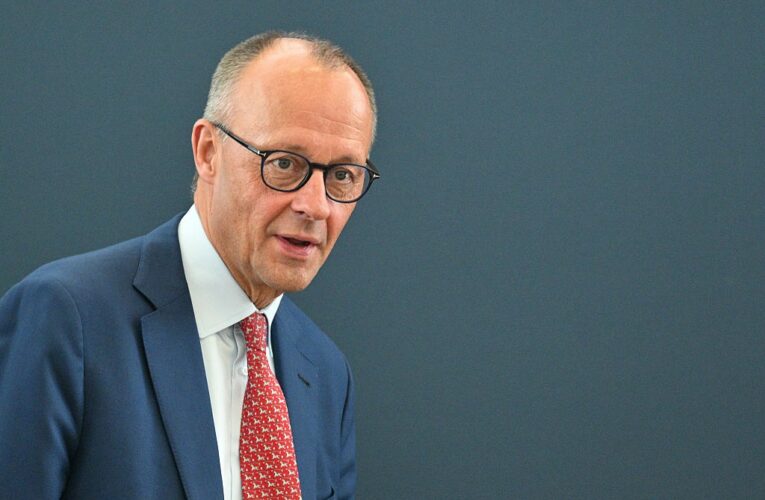 Мерц закликав покарати Путіна