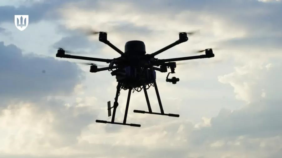 Новини України - Міноборони допустило до фронту новий бомбардувальний гексакоптер