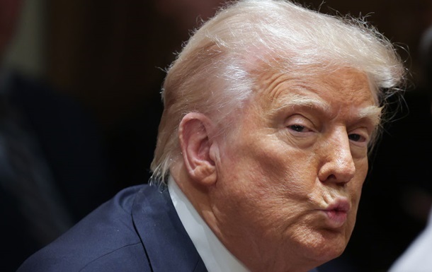 Між Трампом і Медведєвим відбулася заочна перепалка