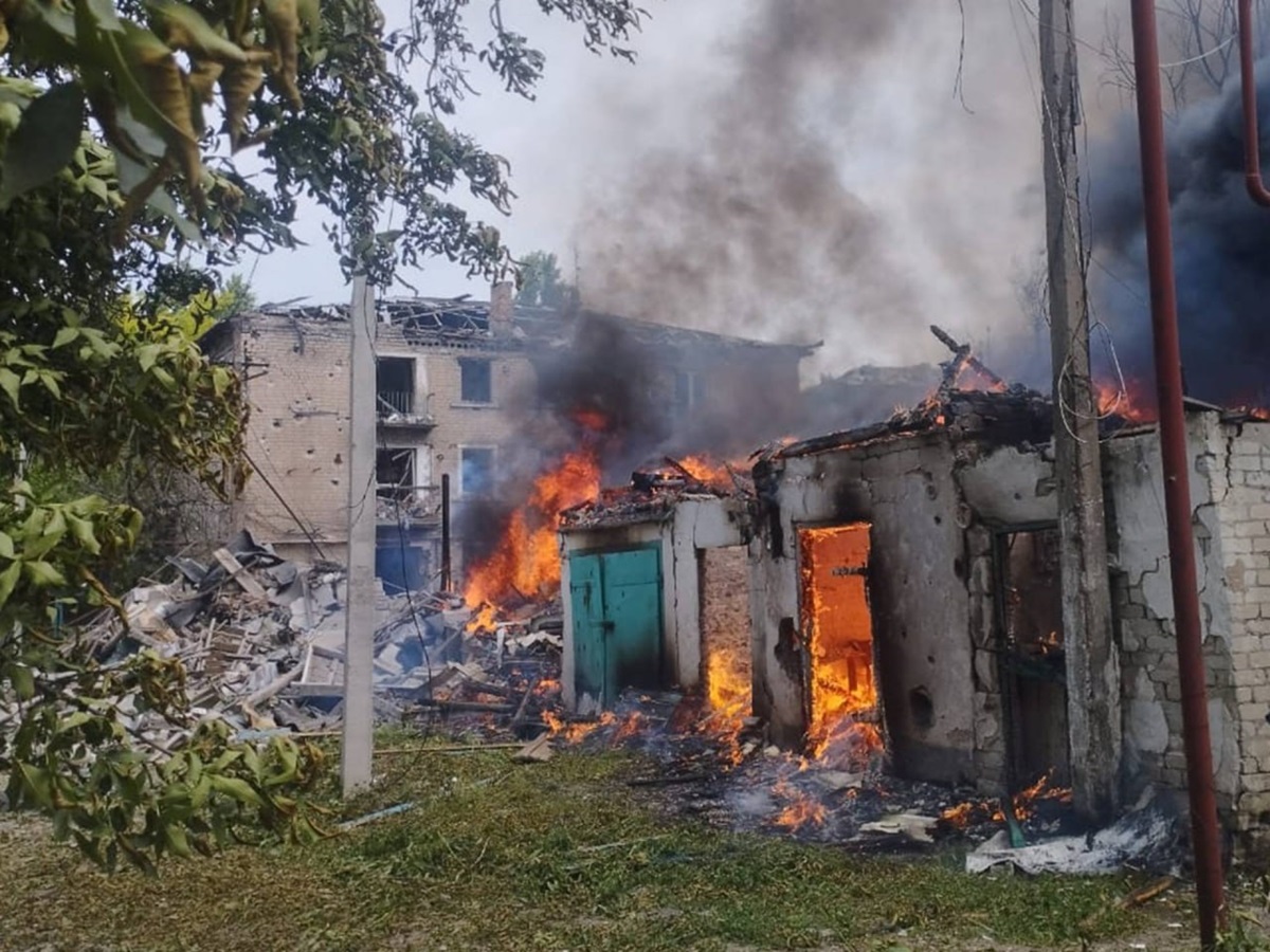 Новини України - На Донеччині четверо поранених через російський авіаудар