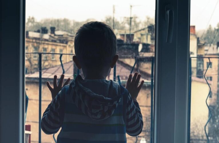 Нібито “рятують”: що відбувається з українськими дітьми в Росії