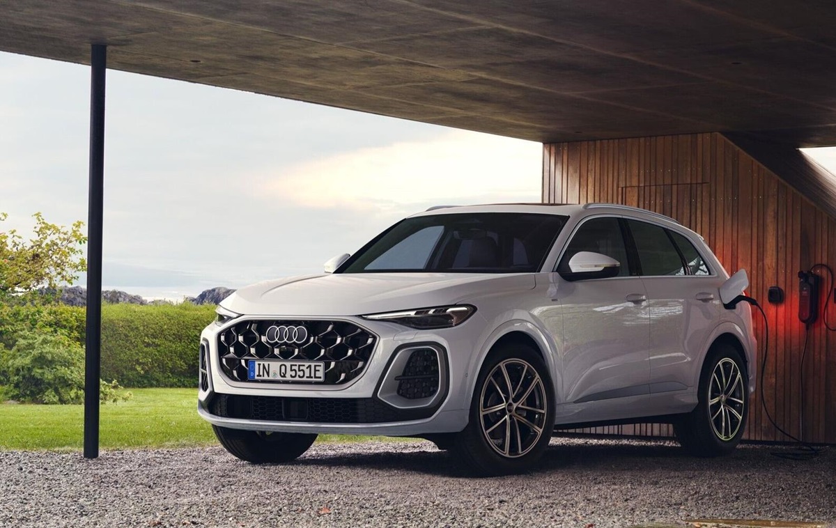 Авто новини - Новий Audi Q5 отримав плагін-гібридні версії