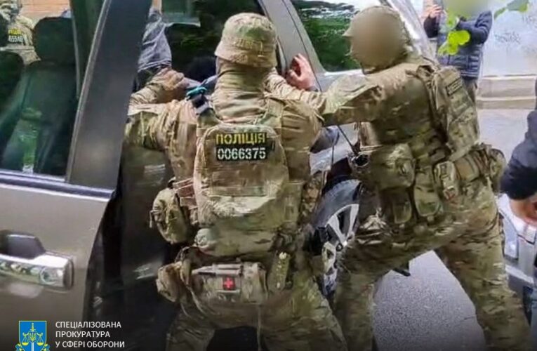 Обіцяв “вирішити” питанні з ТЦК: на Хмельниччині затримали ексвійськового