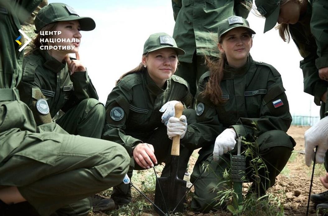 Новини України - Окупанти планують створити на ТОТ військові табори для дівчат