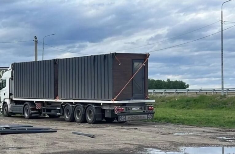 Під Іркутськом утворились кілометрові черги з фур