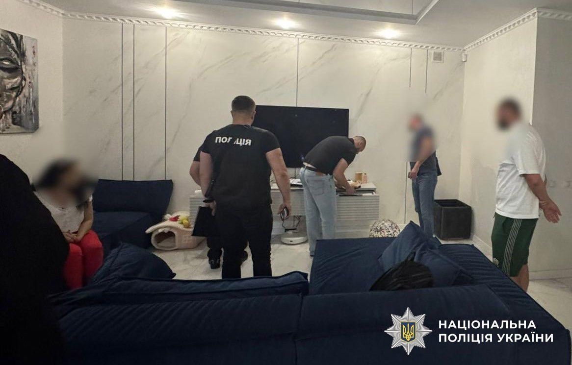 Новини України - Поліція проводить обшуки у справі про збори для Назарія Гусакова