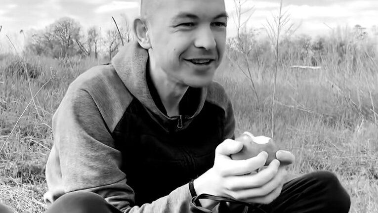 Помер звільнений з полону український воїн Дмитро Шаповалов