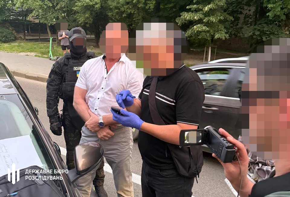 Новини України - Посадовець Служби судової охорони "торгував" працевлаштуванням