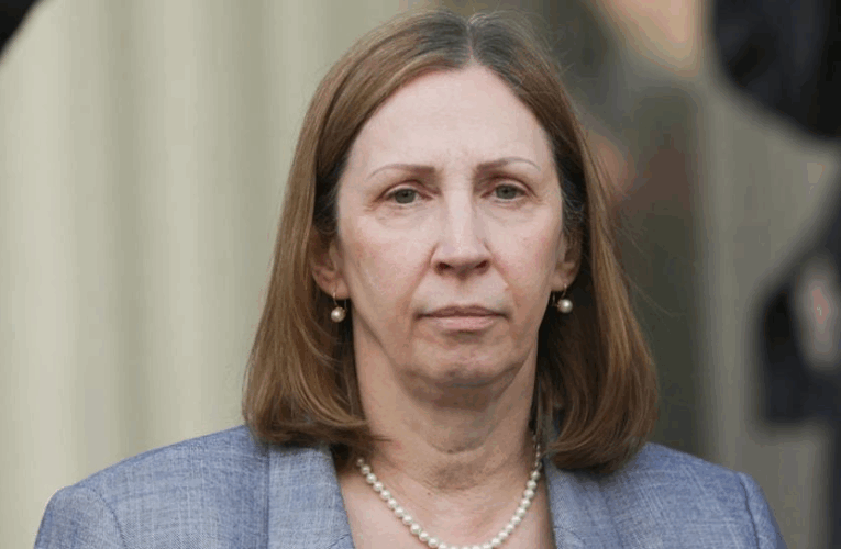 Посол США в Росії Лінн Трейсі йде з посади