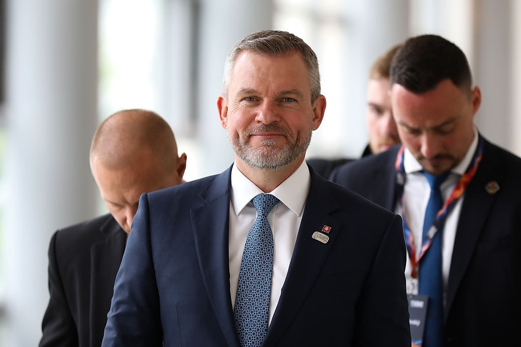 Новини світу - Президент Словаччини плнує "змістовний" візит до України