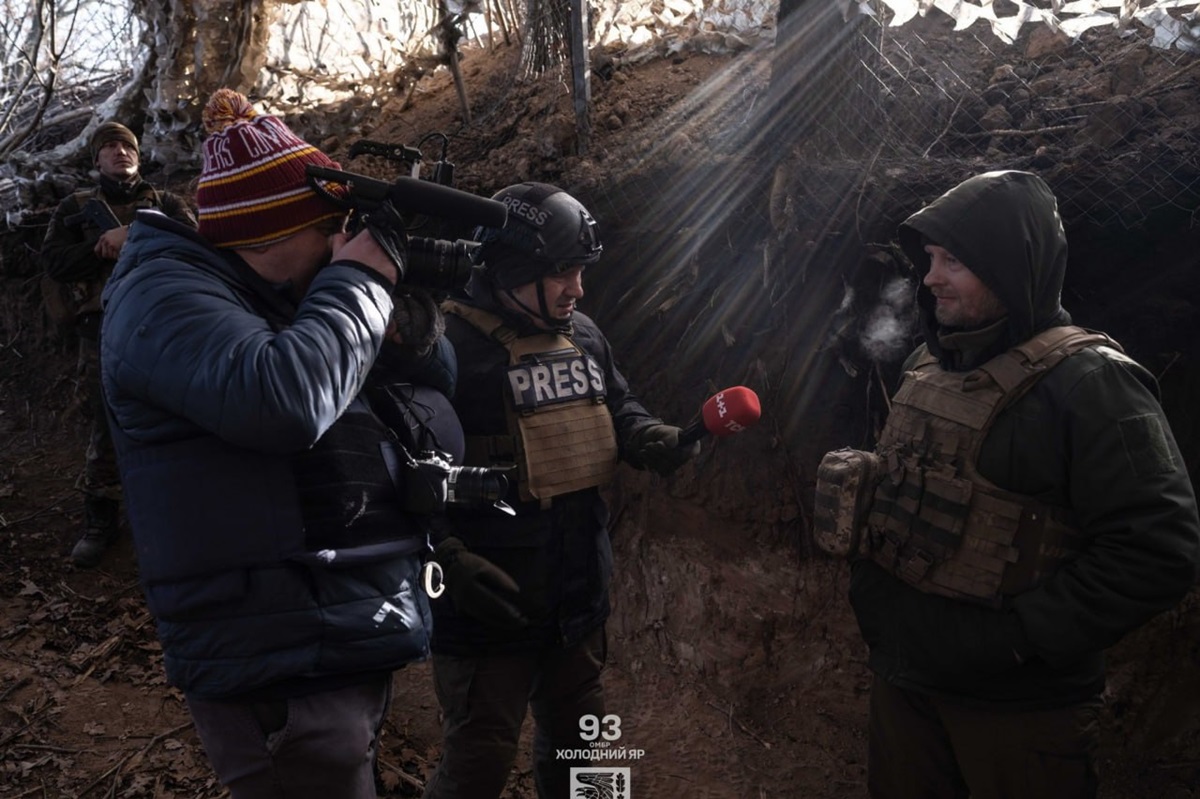 Новини України - Президент відзначив 31 медійника у День журналіста