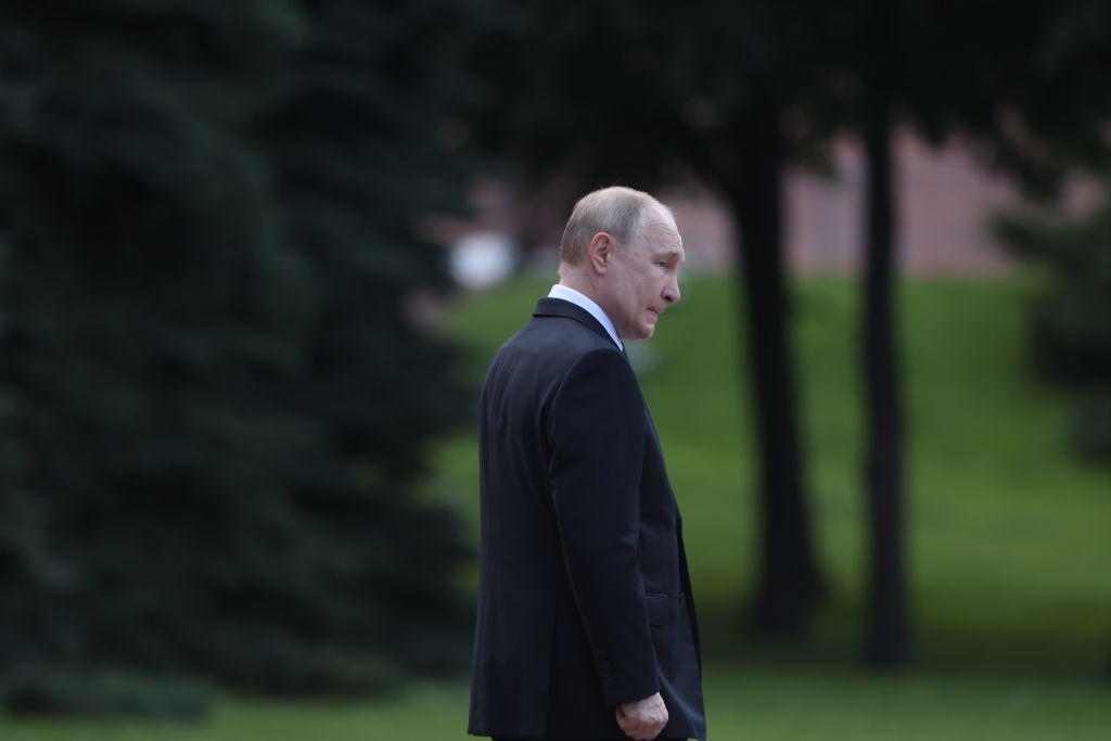 Новини бізнесу - Путін урізав бюджет після падіння нафтових доходів