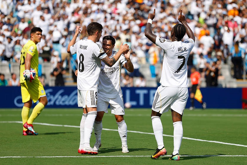 Новини спорту - Реал здобув перемогу над Пачукою, граючи в меншості