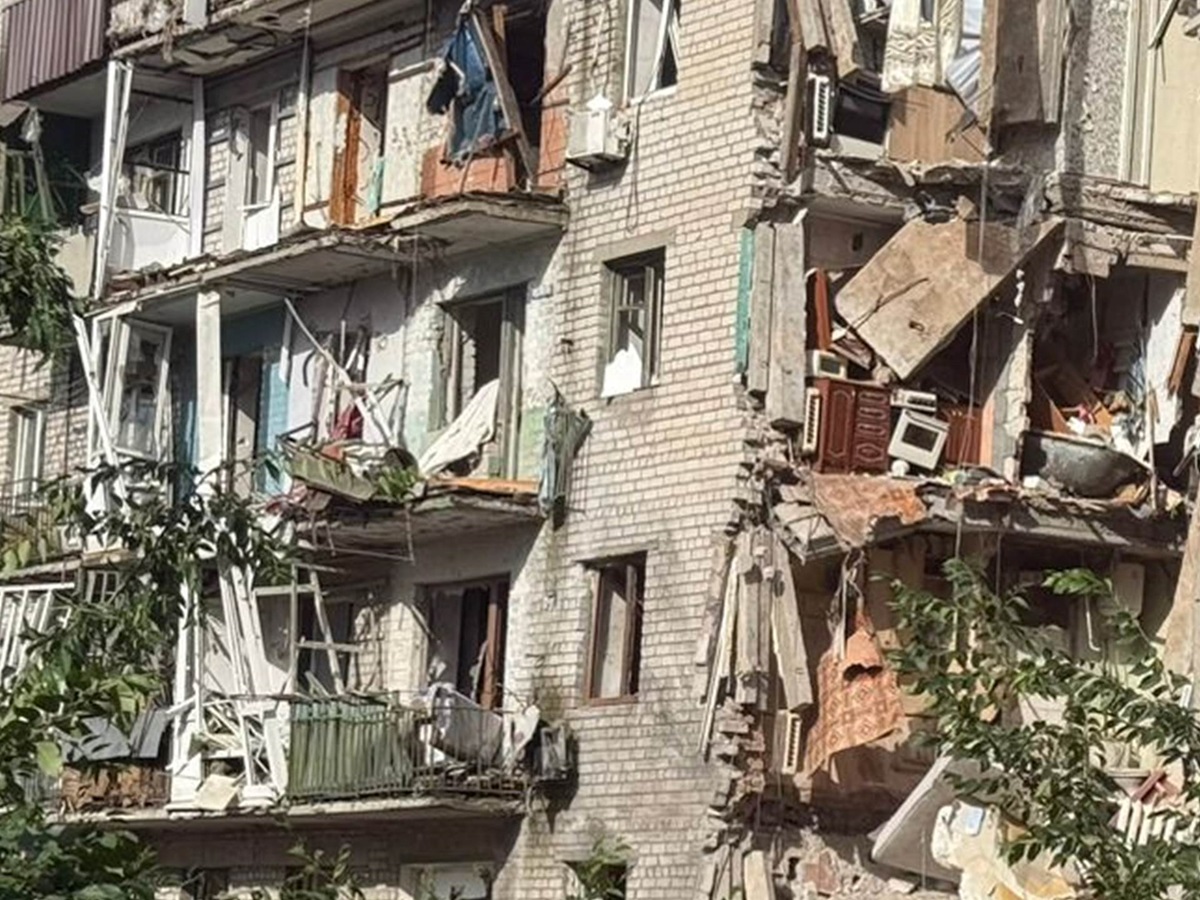 Новини України - Росіяни атакували п'ятиповерхівку у Лимані