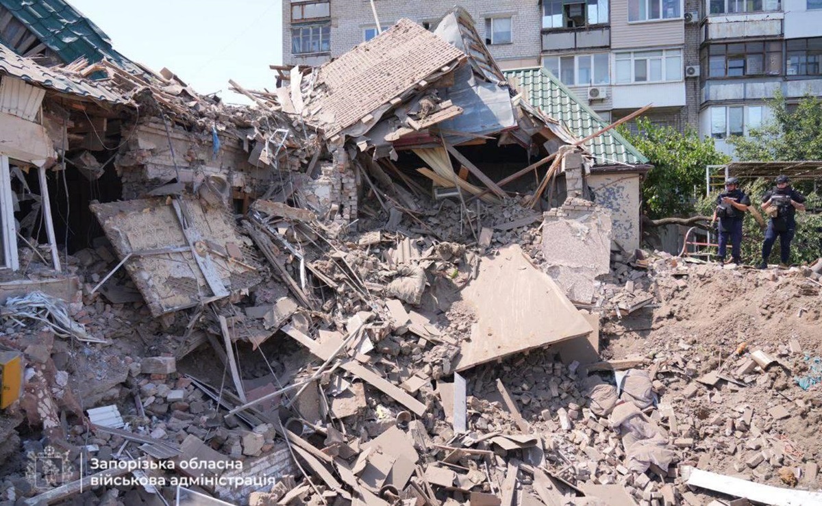 Новини політики - Росіяни скинули КАБи на Запоріжжя, є поранені