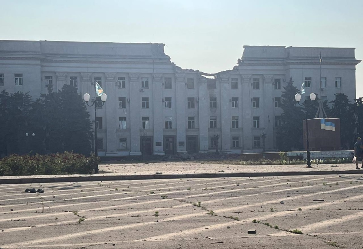 Новини України - Росіяни зруйнували КАБами центр Херсона