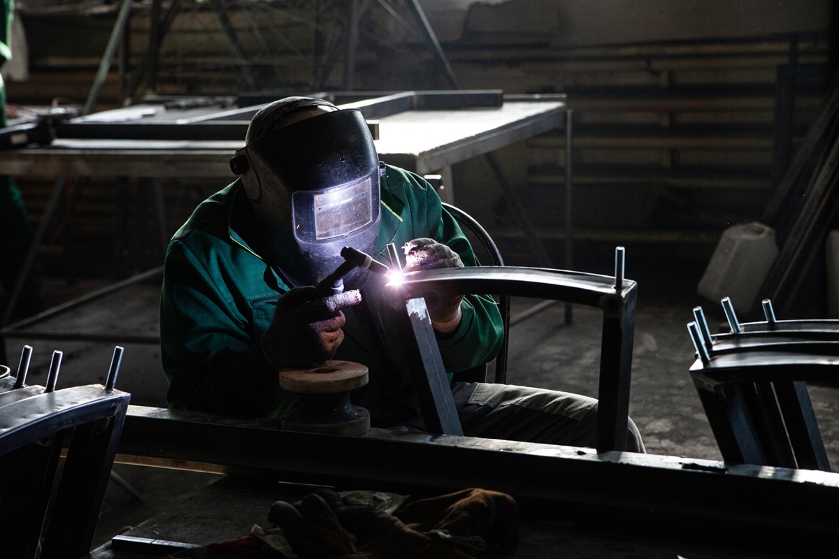 Новини світу - Російські заводи масово залучають робітників з Азії