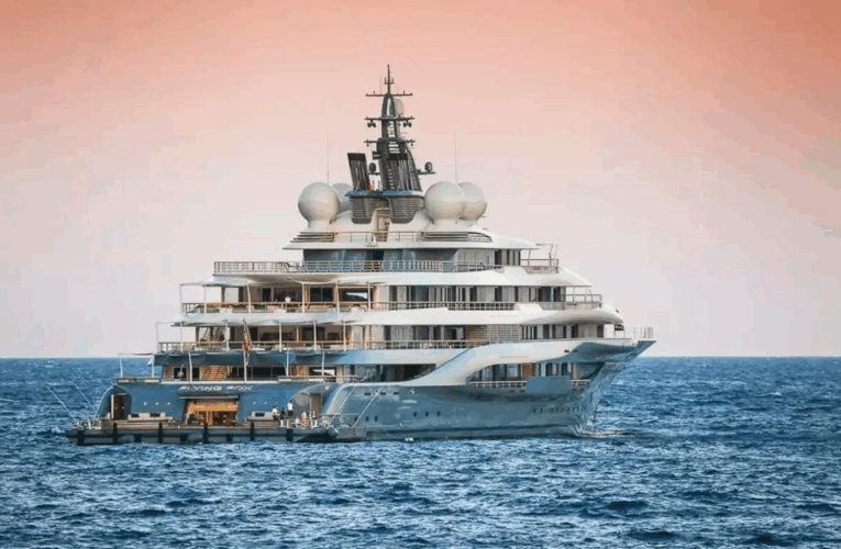 Російський мільярдер продав яхту вартістю $450 млн принцу з ОАЕ – ЗМІ