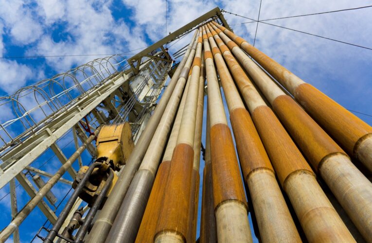 Рубль “з’їдає” нафтові доходи Кремля