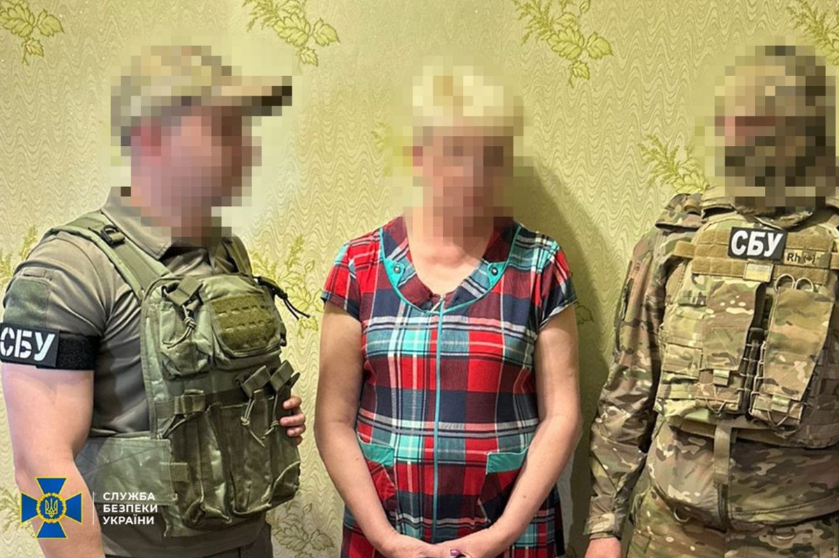 Новини України - СБУ затримала коригувальницю ударів по Донеччині