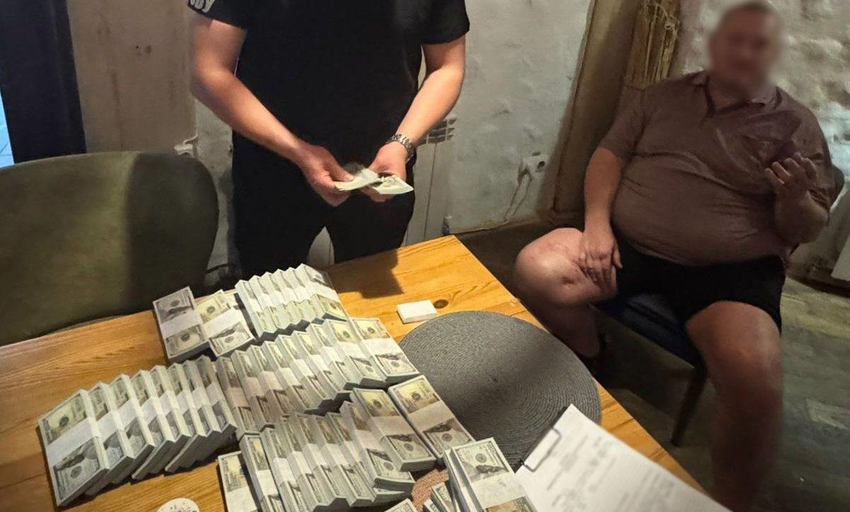 Новини України - Шахраї намагалися продати "посаду директора" підприємства за $500 тисяч