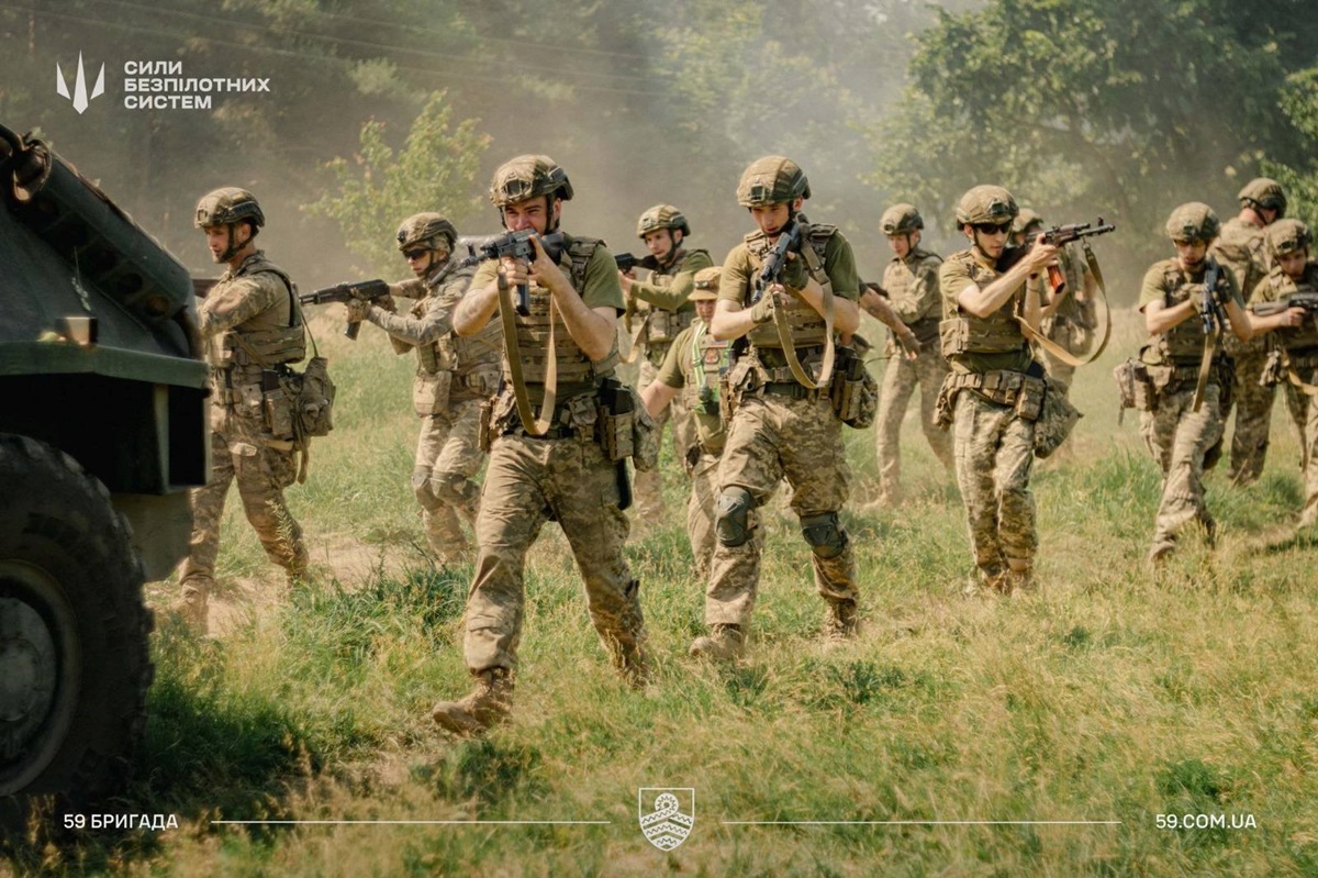 Новини України - Сирський пообіцяв вихід із "глухої оборони"