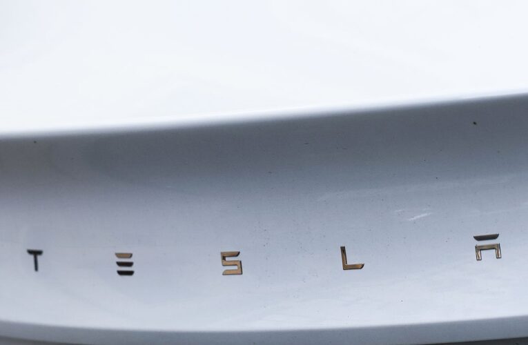 Tesla очолила рейтинг вживаних авто в Україні