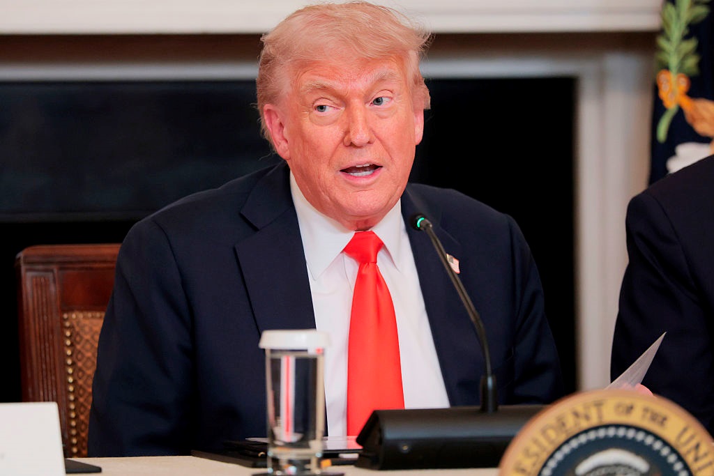 Новини світу - Трамп назвав Грету Тунберг "дивною" та порадив їй курси з гніву