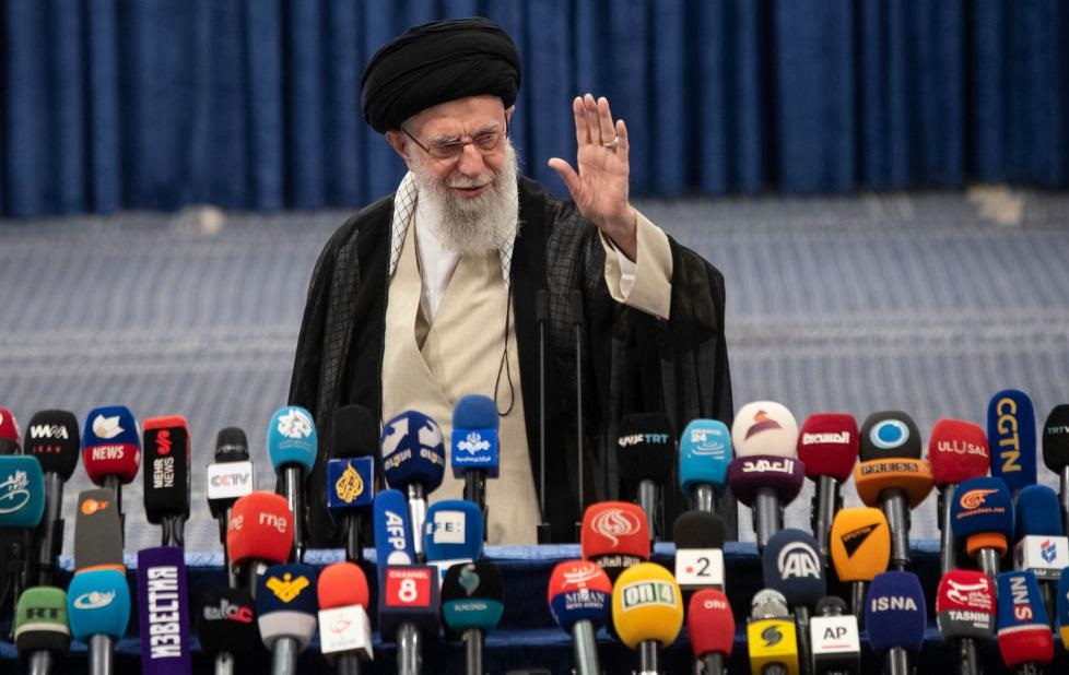 Новини світу - Трамп "побажав удачі" верховному лідеру Ірану