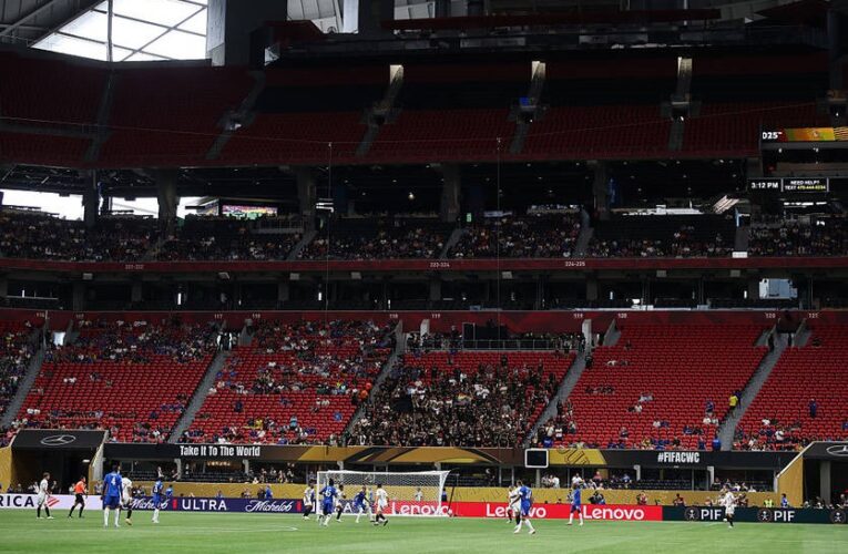 Тренер Челсі прокоментував напівпорожні трибуни на клубному ЧС