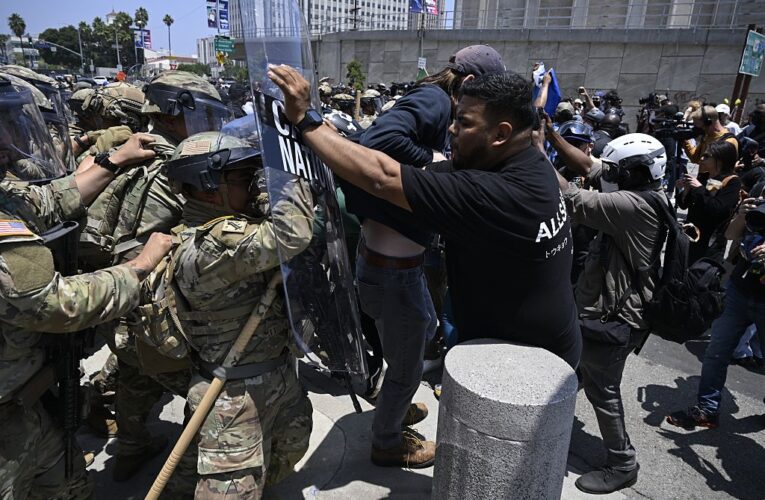 Три дні бунтів. У Трампа погрожують армією