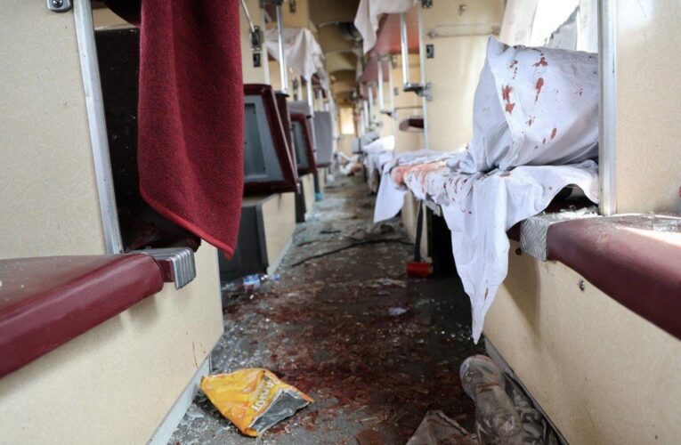 У Дніпрі знайшли тіла 15 жертв атаки Росії