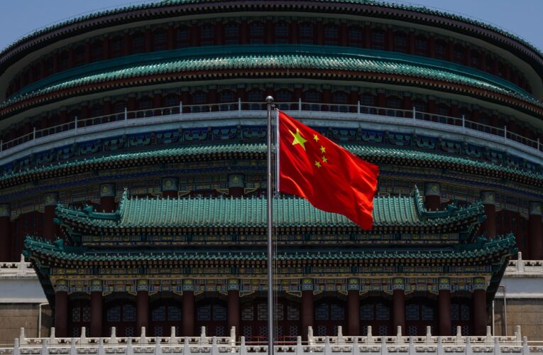 У Китаї топчиновника засудили до смертної кари за хабарі