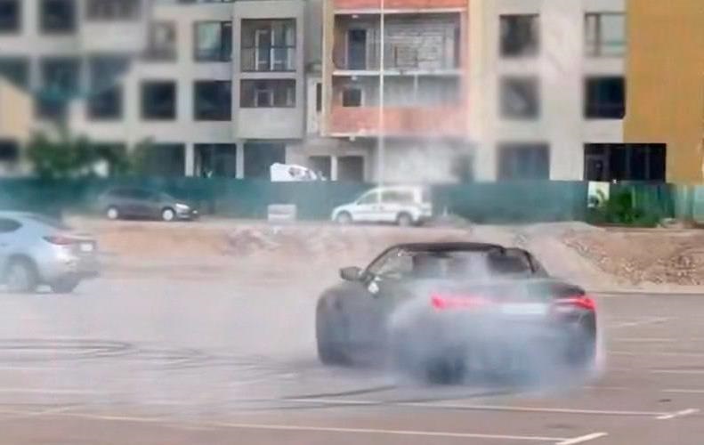 Новини Києва - У Києві молодик на BMW влаштував дрифт біля ТРЦ