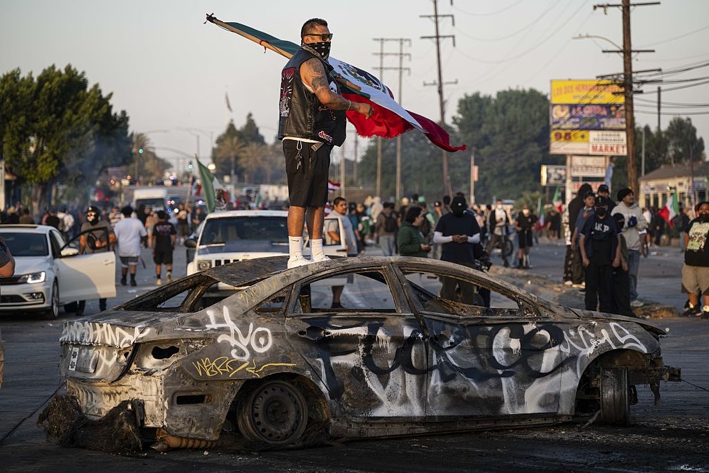 Новини світу - У Лос-Анджелесі запровадили комендантську годину