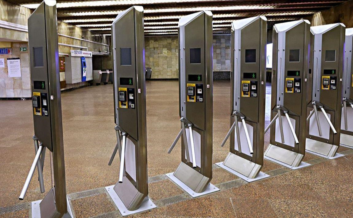 Новини Києва - У метро Києва через збій не працює безконтактна оплата