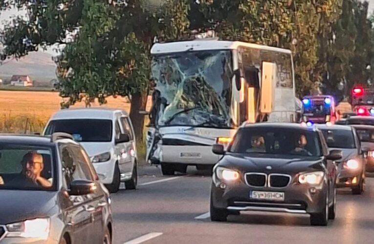 У Румунії потрапив у ДТП автобус з 60 українцями