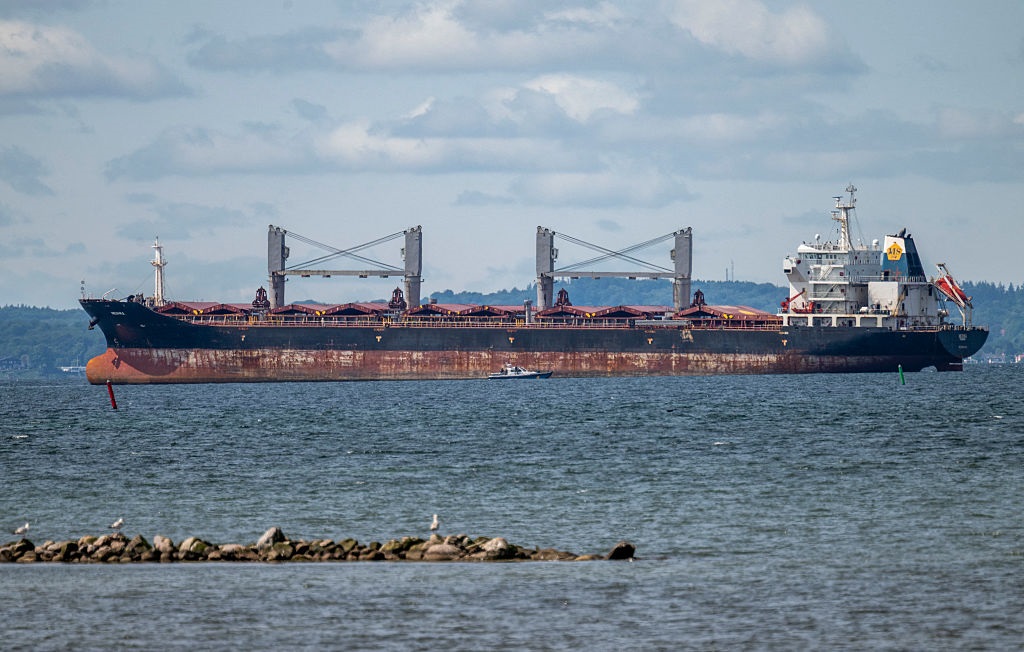 Новини світу - У Швеції сіло на мілину нафтове судно, що прямувало до Росії