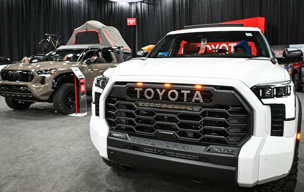 Новини бізнесу - У Toyota рекордні продажі третій місяць поспіль