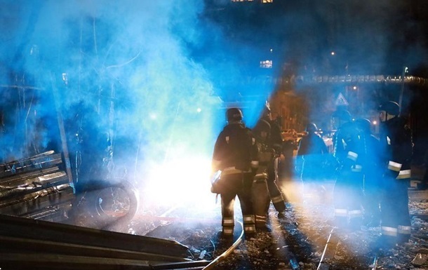 Новини України - У Запоріжжі після удару БПЛА горить підприємство