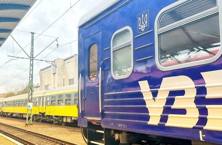 Удар Росії пошкодив поїзд Одеса-Запоріжжя у Дніпрі