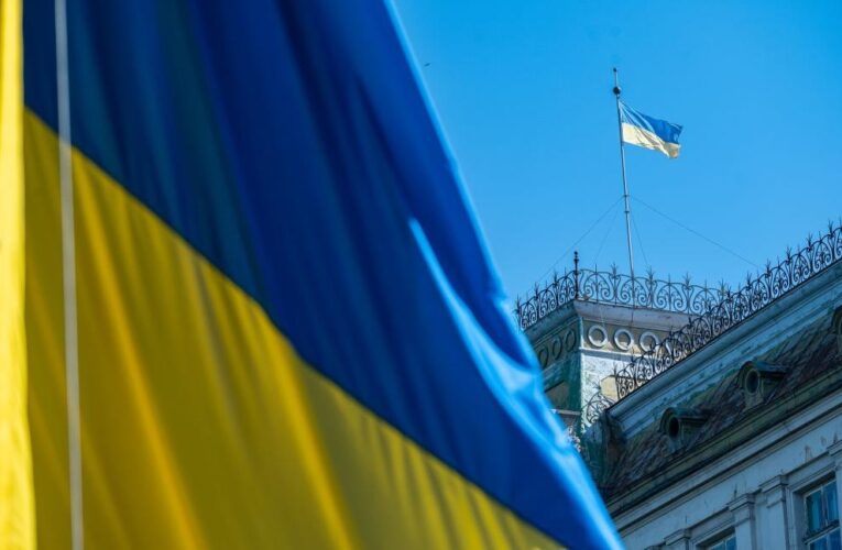 Україна відзначає День Конституції