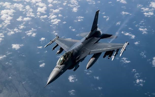 Український F-16 вперше збив літак РФ – ЗМІ