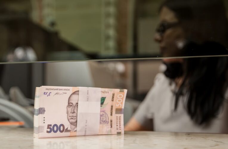 Українці активно беруть кредити та розміщують депозити